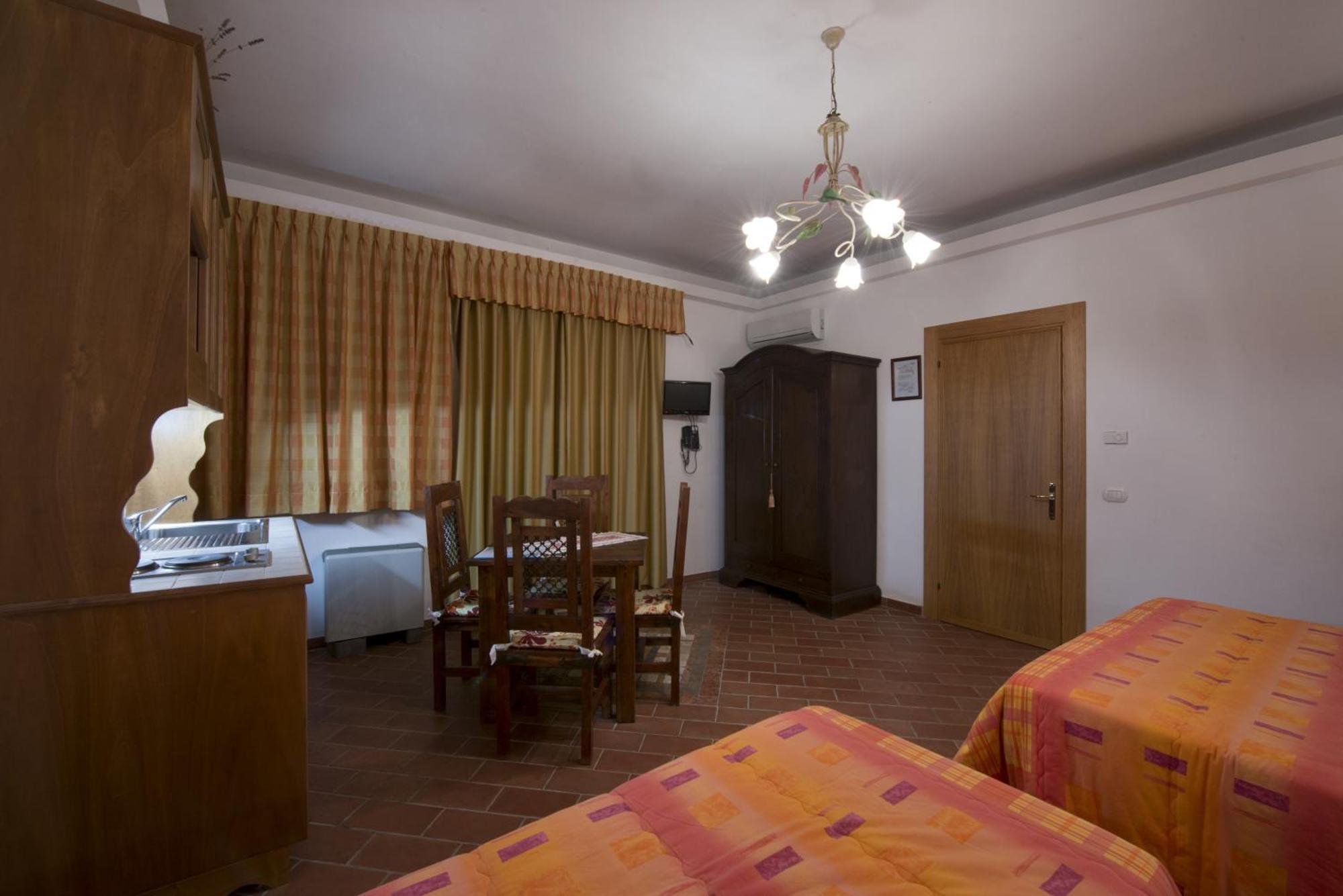 Hotel Cecco Di Nara Massarosa Habitación foto